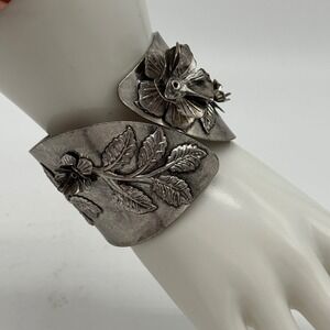 Vintage Silver Tone Chunky Floral Clamper Bracelet Wide 2" Spring Hinge Cuff Vtg